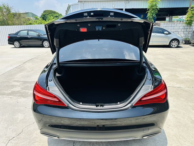 M-BENZ賓士 CLA200  第15張相片