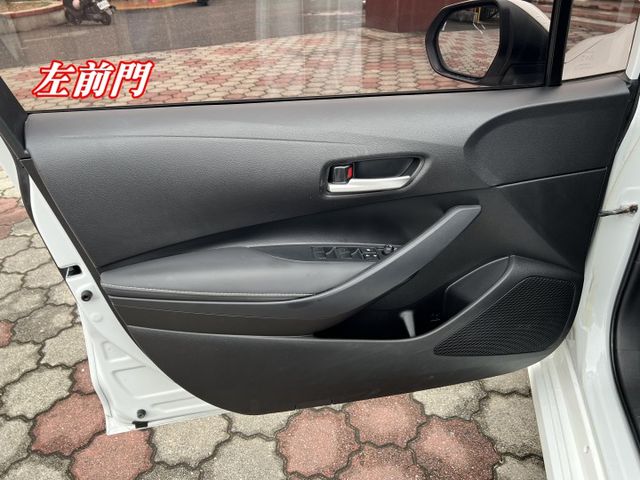 超優A級認證車 鋁圈 全新升級安卓機 影音 導航  定速 里程保證僅32200公里 全車100%原鈑件  第12張相片