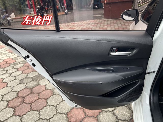 超優A級認證車 鋁圈 全新升級安卓機 影音 導航  定速 里程保證僅32200公里 全車100%原鈑件  第13張相片