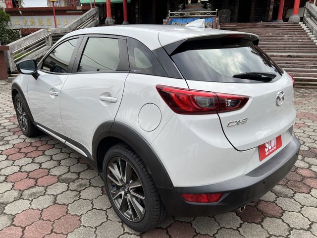 超優A級認證車 頂級1.5柴油版 i key 原廠影音導航 里程保證僅125000公里 全車100%原鈑件  第4張相片