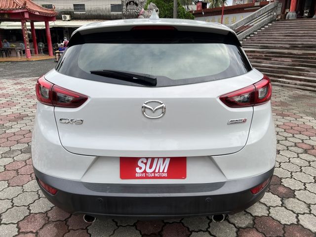 超優A級認證車 頂級1.5柴油版 i key 原廠影音導航 里程保證僅125000公里 全車100%原鈑件  第5張相片