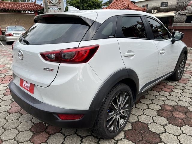 超優A級認證車 頂級1.5柴油版 i key 原廠影音導航 里程保證僅125000公里 全車100%原鈑件  第6張相片