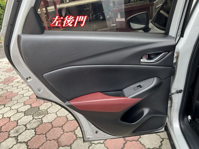 超優A級認證車 頂級1.5柴油版 i key 原廠影音導航 里程保證僅125000公里 全車100%原鈑件  第14張相片