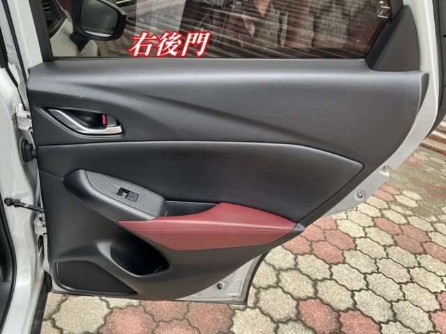 超優A級認證車 頂級1.5柴油版 i key 原廠影音導航 里程保證僅125000公里 全車100%原鈑件  第16張相片