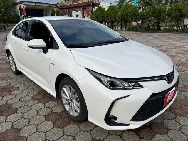 超優A級認證車 新型HEV油電豪華版 I KEY 盲點 CAR PLAY  里程保證14000公里 全車100%原鈑件  第1張相片