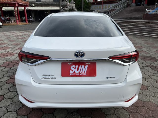 超優A級認證車 新型HEV油電豪華版 I KEY 盲點 CAR PLAY  里程保證14000公里 全車100%原鈑件  第5張相片