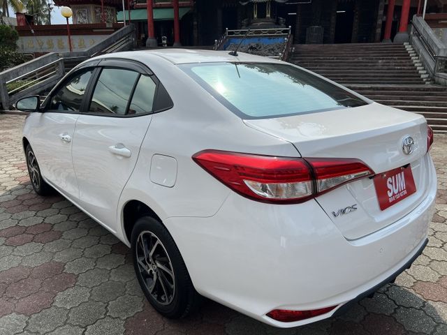 超優A級認證車 稀有精裝版 IKEY 定速 恆溫 導航 摸門 里程保證僅30700公里 全車100%原鈑件  第4張相片