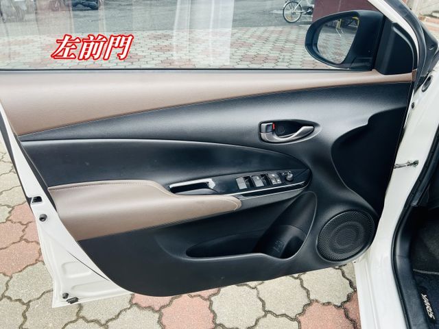 超優A級認證車 頂級I KEY 定速 恆溫 導航 里程保證65800公里 全車100%原鈑件  第12張相片