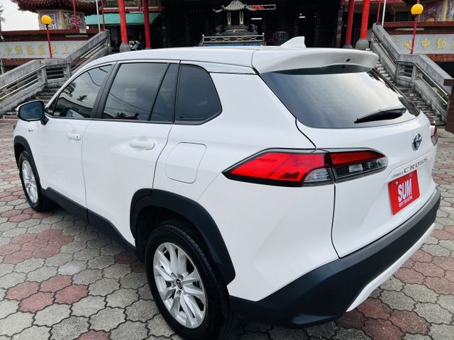 超優A級認證車 原廠保固中 油電尊爵版 環景 LED頭燈 數位儀表 里程保證8500公里 全車100%原漆原鈑件  第4張相片