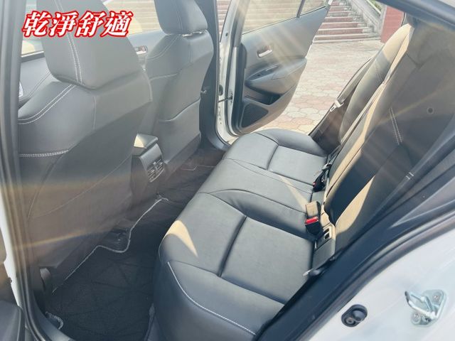 超優A級認證車 I KEY 定速 恆溫 盲點偵測 里程保證僅11729公里 全車100%原漆原鈑件  第10張相片