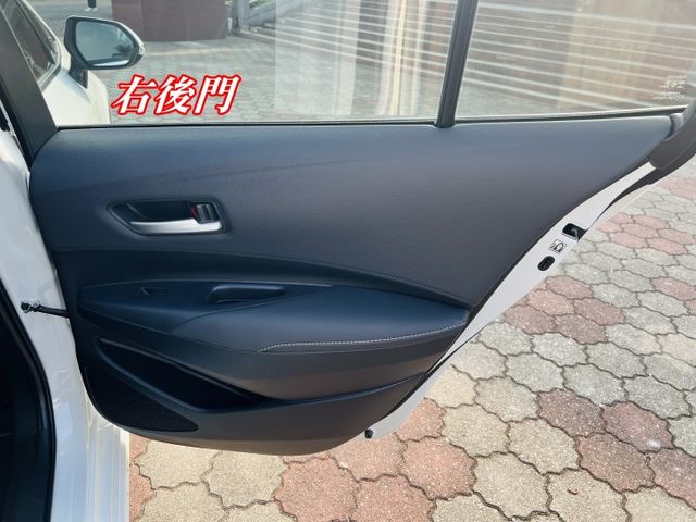 超優A級認證車 I KEY 定速 恆溫 盲點偵測 里程保證僅11729公里 全車100%原漆原鈑件  第15張相片