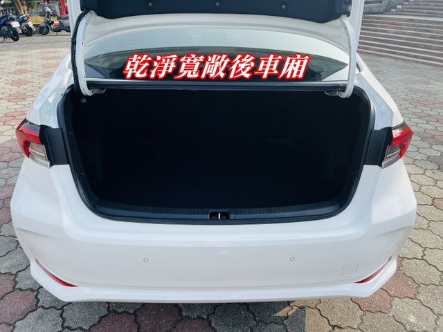 超優A級認證車 I KEY 定速 恆溫 盲點偵測 里程保證僅11729公里 全車100%原漆原鈑件  第20張相片