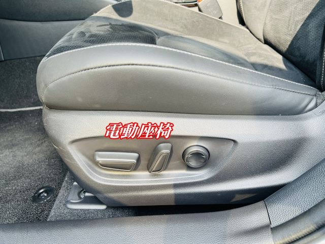 超優A級認證車 頂級旗艦版 LED頭燈 電動椅 環景 CARPLAY 里程保證僅2631公里 全車100%原漆原鈑件  第19張相片