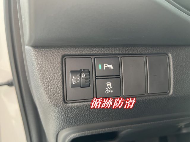 超優A級認證車 內外如新車 S版 摸門 CAR PLAY 里程保證僅6677公里 100%原漆原鈑件  第16張相片