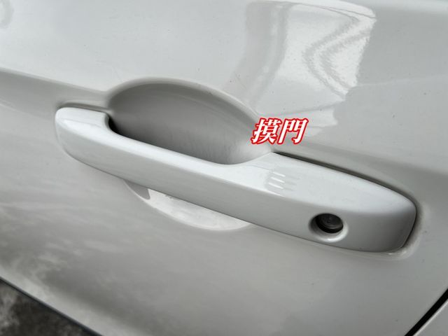 超優A級認證車 內外如新車 S版 摸門 CAR PLAY 里程保證僅6677公里 100%原漆原鈑件  第19張相片