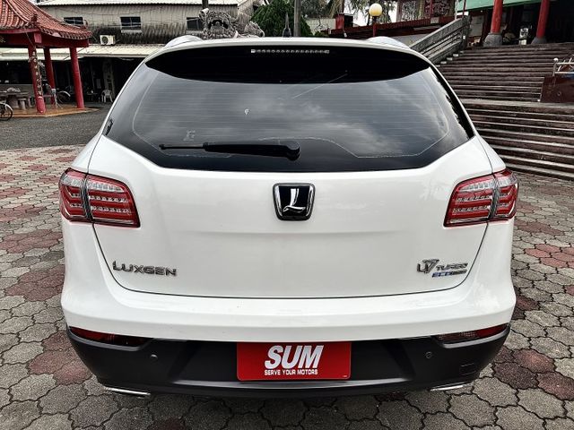 超優A級認證車 新車價113萬 頂級旗艦版 省油新型ECO引擎  里程保證131000公里 全車100%原鈑件  第5張相片