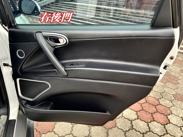 超優A級認證車 新車價113萬 頂級旗艦版 省油新型ECO引擎  里程保證131000公里 全車100%原鈑件  第15張相片
