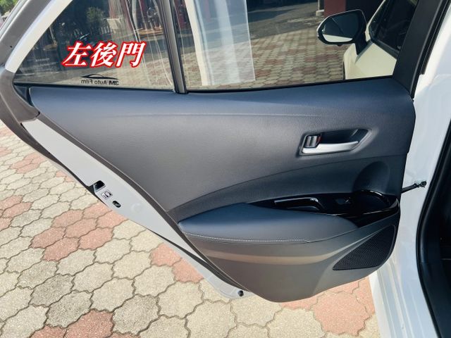 原廠新車保固中 頂級旗艦版 LED頭燈 電動椅 環景 CARPLAY 里程保證僅2631公里 全車100%原漆原鈑件  第13張相片