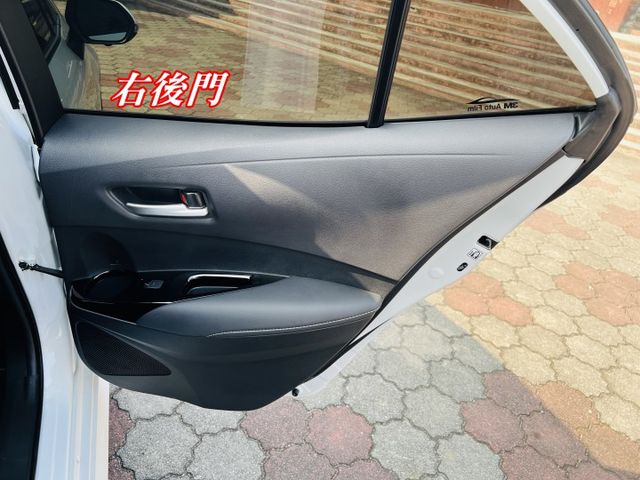 原廠新車保固中 頂級旗艦版 LED頭燈 電動椅 環景 CARPLAY 里程保證僅2631公里 全車100%原漆原鈑件  第15張相片