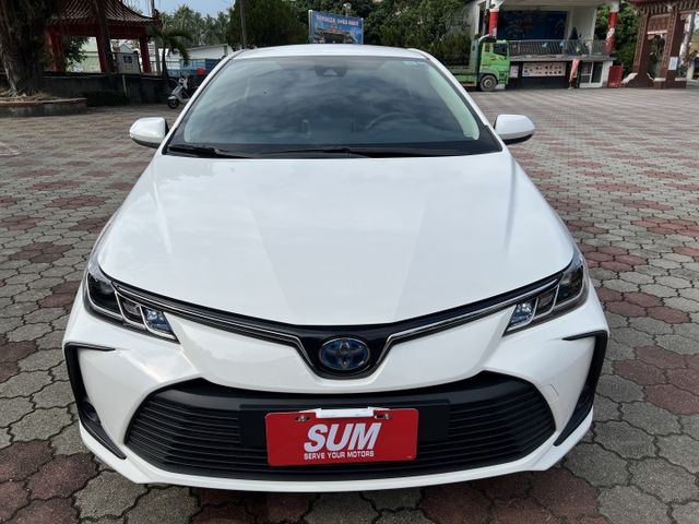 原廠保固中 新型HEV油電豪華版 I KEY 盲點 CAR PLAY  里程保證14000公里 全車100%原鈑件  第2張相片