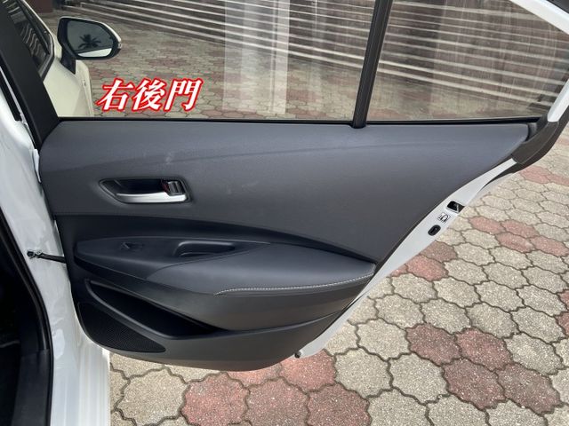 原廠保固中 新型HEV油電豪華版 I KEY 盲點 CAR PLAY  里程保證14000公里 全車100%原鈑件  第15張相片