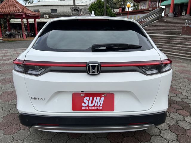 超優A級認證車 頂級P版 腳踢電尾門 LED頭燈 摸門 盲點偵測 里程保證僅10757公里 全車100%原鈑件  第5張相片