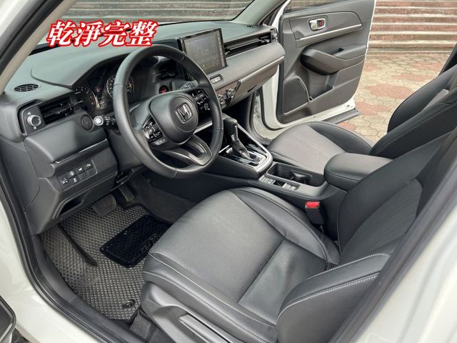 超優A級認證車 頂級P版 腳踢電尾門 LED頭燈 摸門 盲點偵測 里程保證僅10757公里 全車100%原鈑件  第8張相片