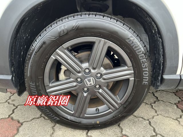 超優A級認證車 頂級P版 腳踢電尾門 LED頭燈 摸門 盲點偵測 里程保證僅10757公里 全車100%原鈑件  第18張相片