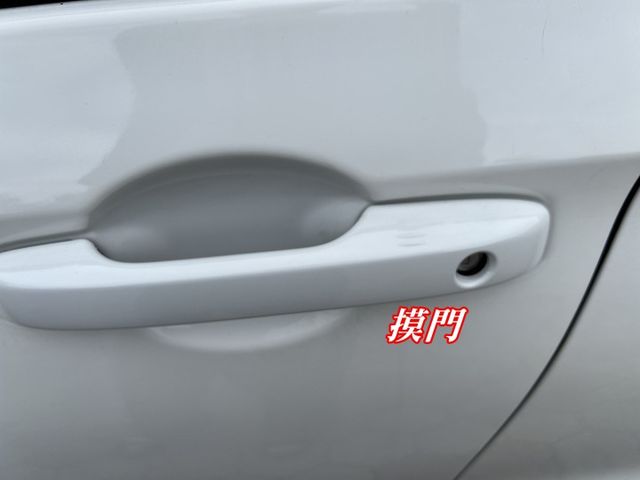 超優A級認證車 頂級P版 腳踢電尾門 LED頭燈 摸門 盲點偵測 里程保證僅10757公里 全車100%原鈑件  第20張相片