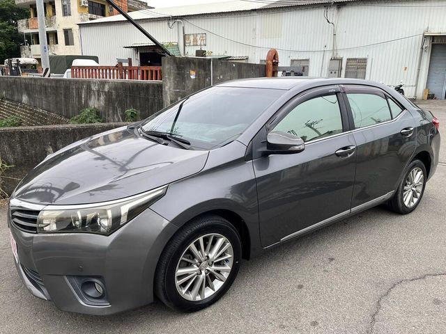 TOYOTA豐田 ALTIS  第1張相片