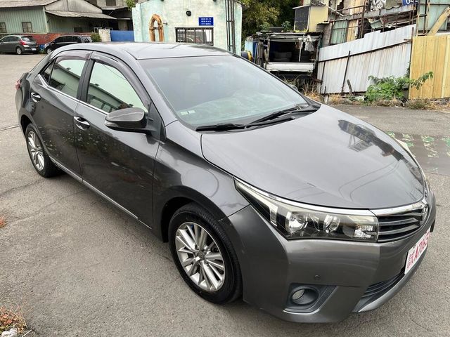 TOYOTA豐田 ALTIS  第3張相片