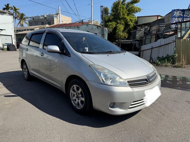 TOYOTA豐田 WISH  第2張相片