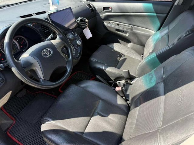TOYOTA豐田 WISH  第5張相片
