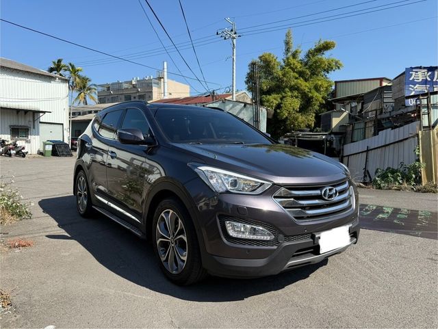HYUNDAI現代 SANTA FE  第3張相片