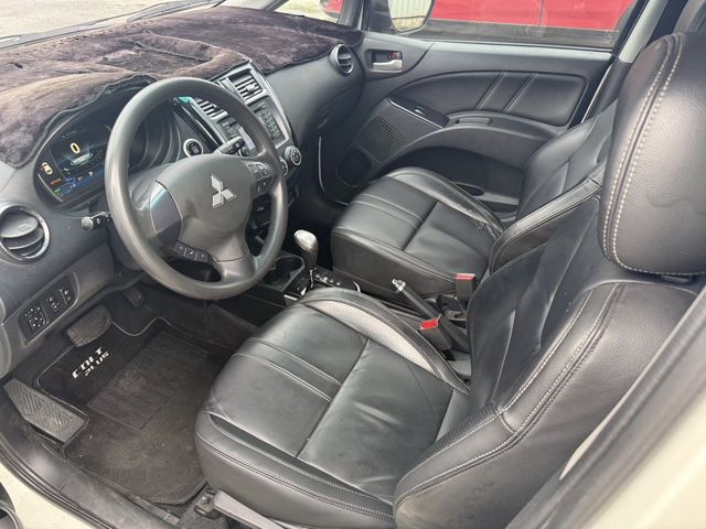 MITSUBISHI三菱 COLT PLUS  第5張相片