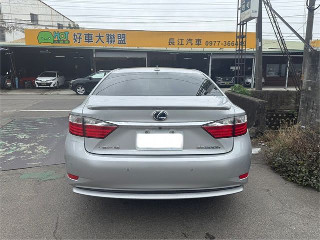 LEXUS凌志 ES300H  第9張相片