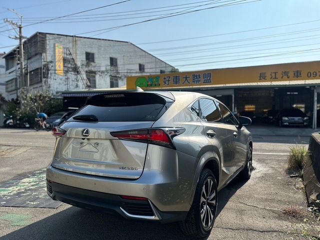 LEXUS凌志 NX200  第5張相片