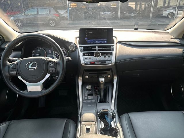 LEXUS凌志 NX200  第15張相片