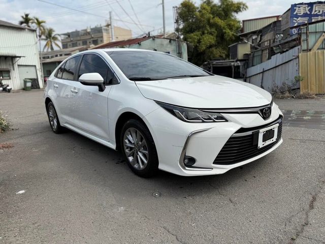 TOYOTA豐田 ALTIS  第3張相片