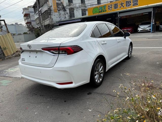 TOYOTA豐田 ALTIS  第5張相片