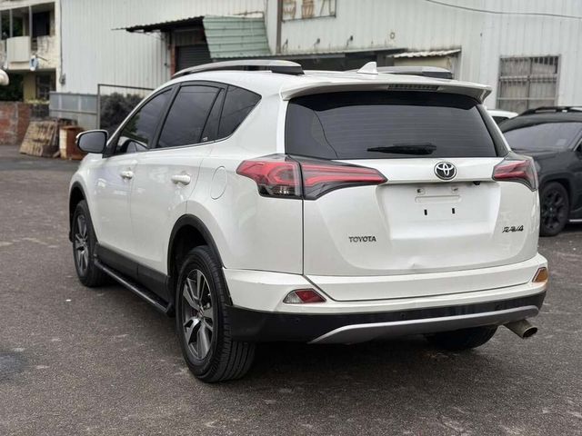 TOYOTA豐田 RAV4  第5張相片