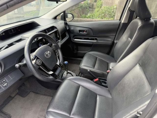 TOYOTA豐田 PRIUS C  第9張相片