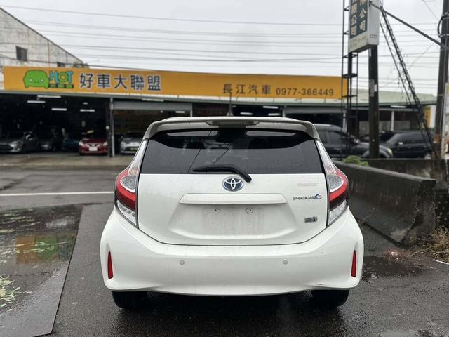 TOYOTA豐田 PRIUS C  第4張相片