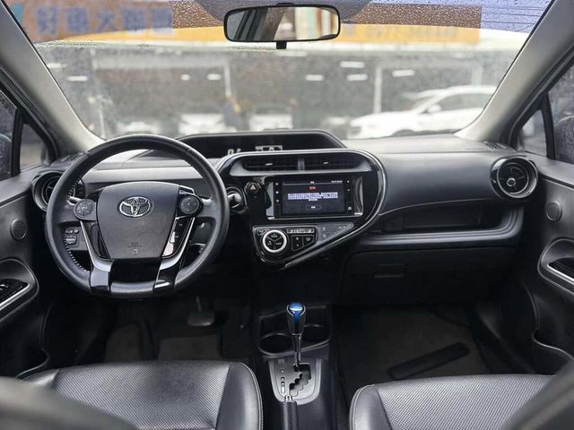 TOYOTA豐田 PRIUS C  第8張相片