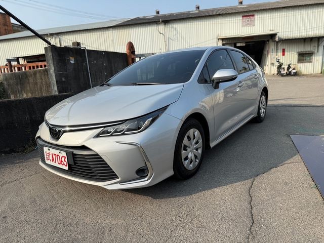 TOYOTA豐田 ALTIS  第1張相片