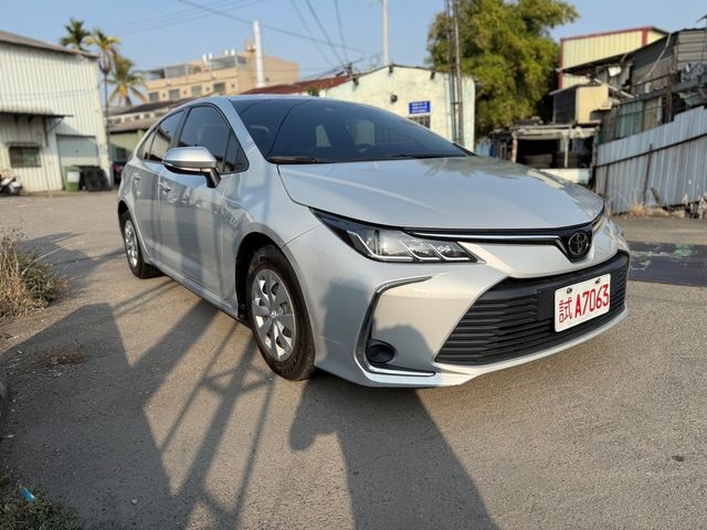 TOYOTA豐田 ALTIS  第3張相片