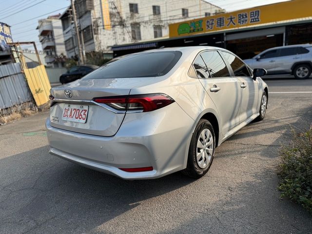 TOYOTA豐田 ALTIS  第6張相片