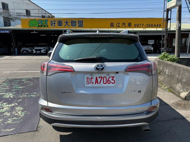 TOYOTA豐田 RAV4  第5張相片