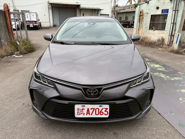 TOYOTA豐田 ALTIS  第2張相片