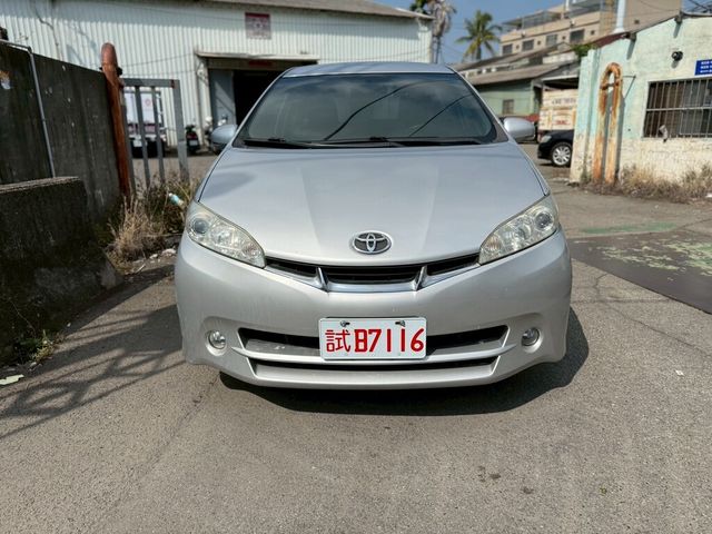 TOYOTA豐田 WISH  第2張相片